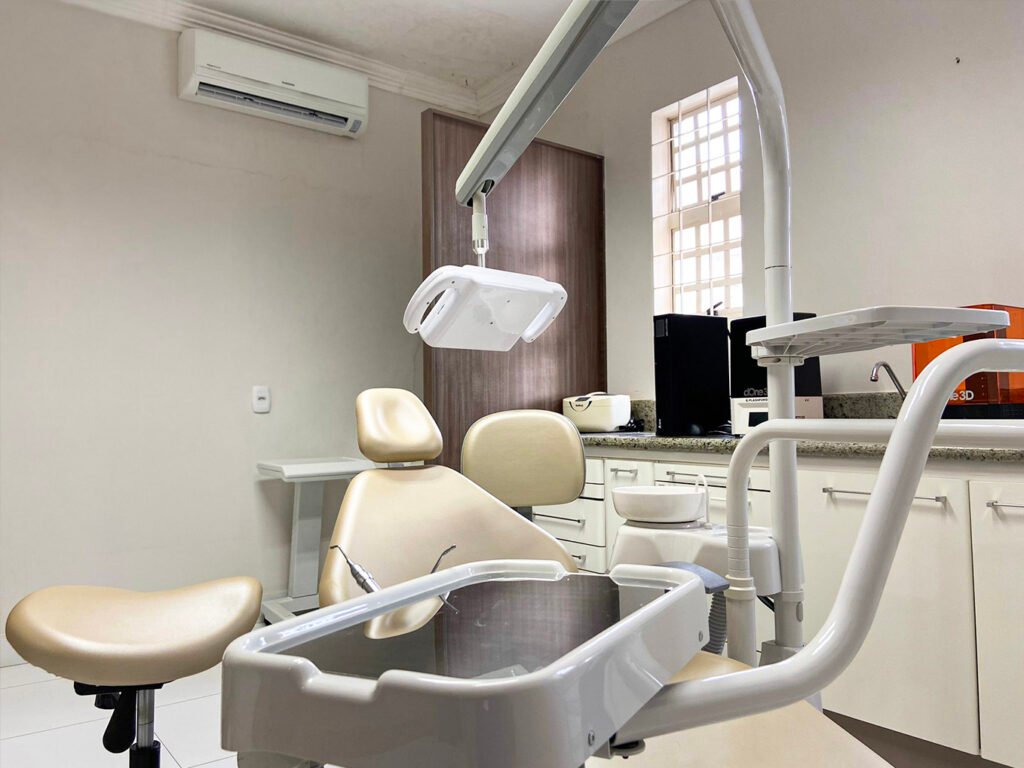 Home 14 Clínica odontológica, Dentista cosmético, Espaço de coworking, Periodontia e implantes dentários, Radiologia odontológica, Dentista, Endodontista, Cirurgião dentista, Odontopediatra