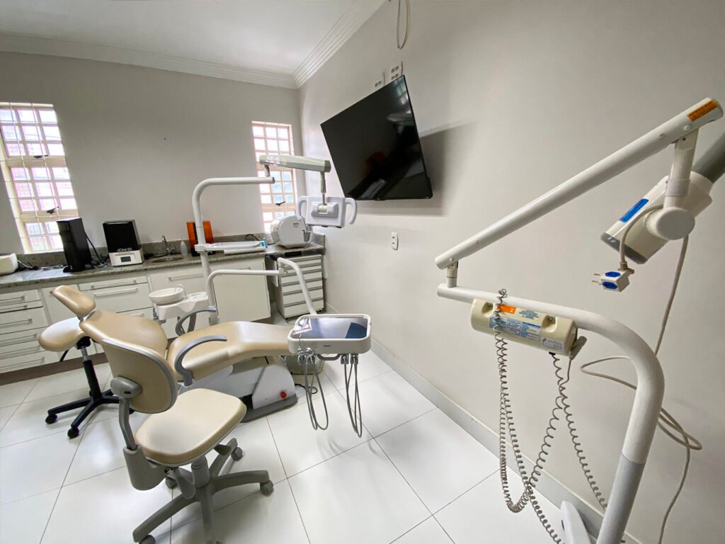 Home 10 Clínica odontológica, Dentista cosmético, Espaço de coworking, Periodontia e implantes dentários, Radiologia odontológica, Dentista, Endodontista, Cirurgião dentista, Odontopediatra